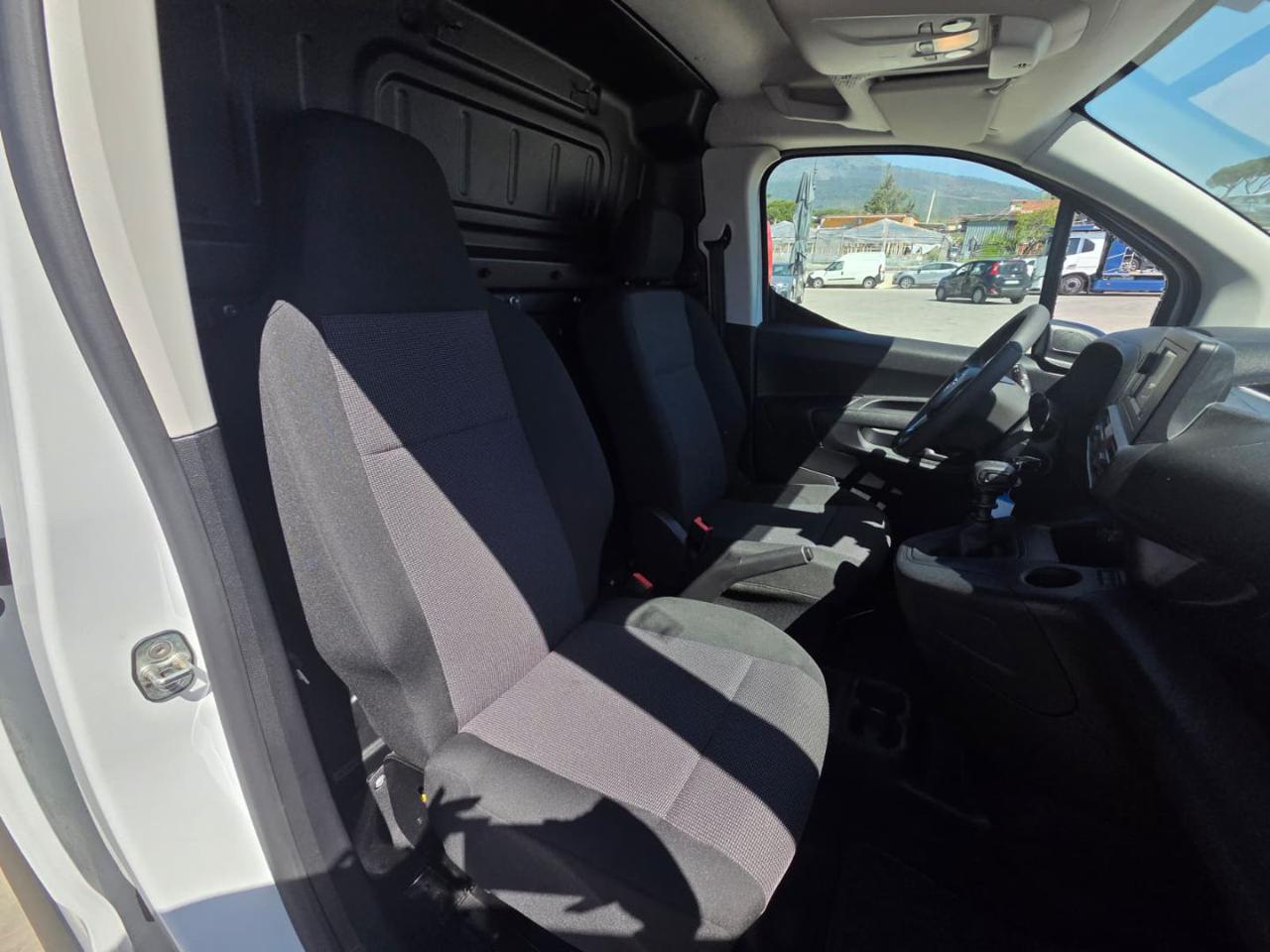 OPEL Combo Cargo 1.5 Diesel 100CV S&S PC 650kg Edition 04/2024 - immagine 9