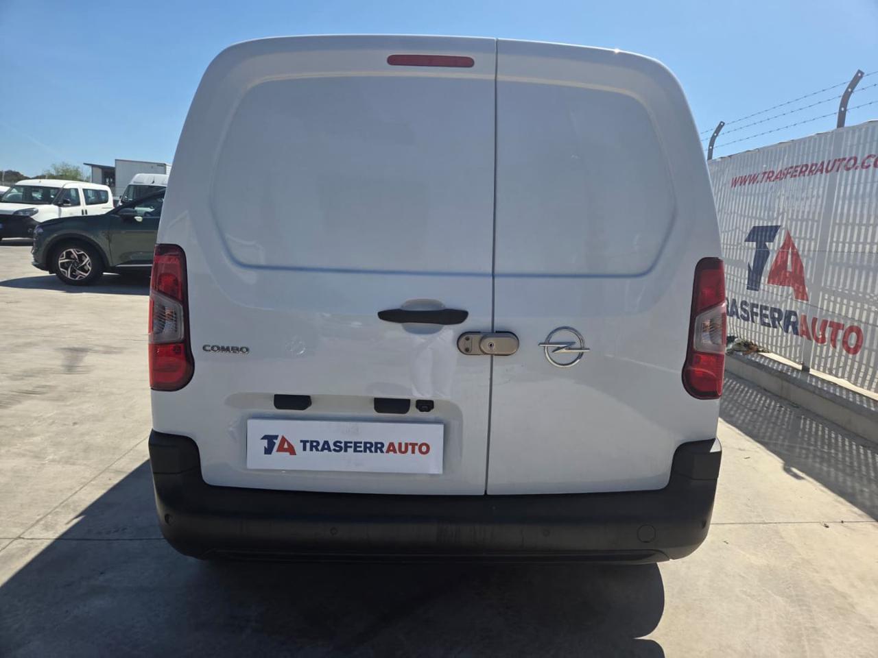 OPEL Combo Cargo 1.5 Diesel 100CV S&S PC 650kg Edition 04/2024 - immagine 4