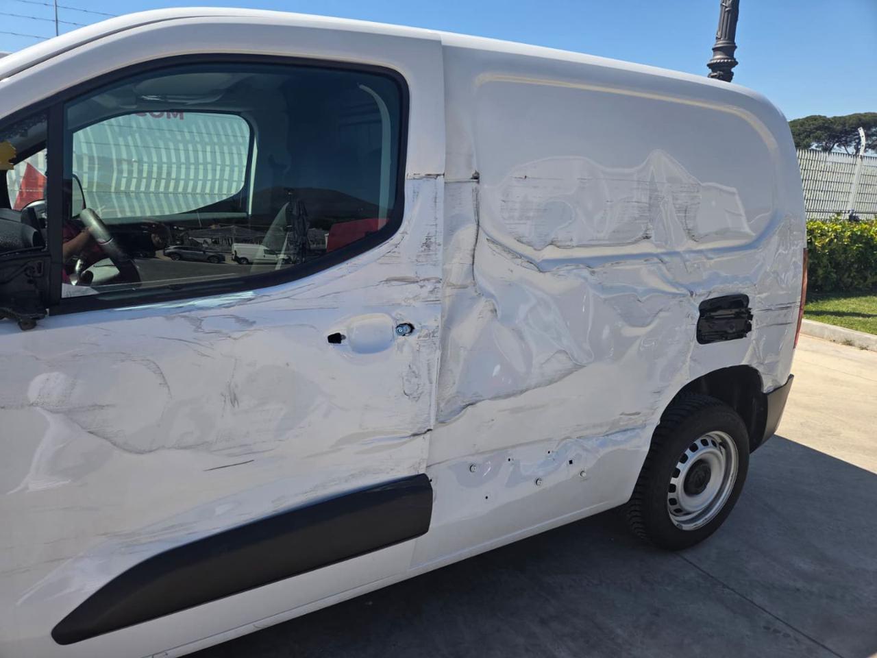 OPEL Combo Cargo 1.5 Diesel 100CV S&S PC 650kg Edition 04/2024 - immagine 19