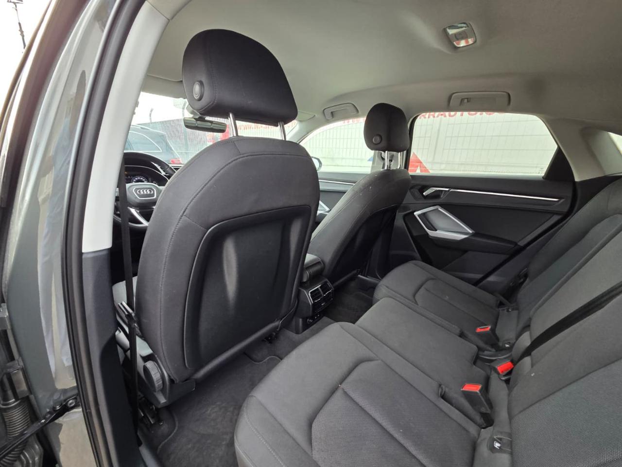 AUDI Q3 SPB 35 TDI quattro S tronic Business Plus 11/2023 - immagine 10