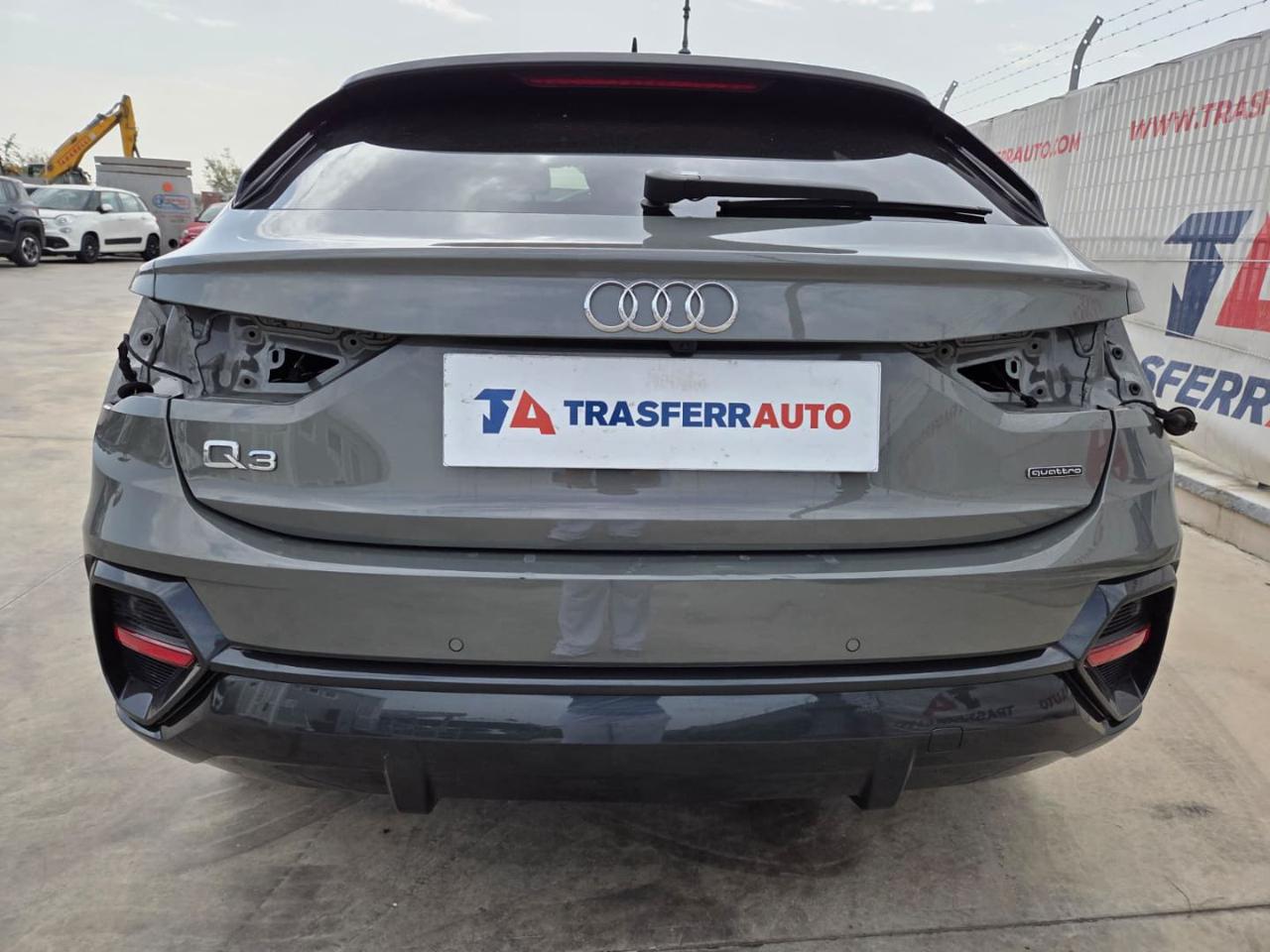 AUDI Q3 SPB 35 TDI quattro S tronic Business Plus 11/2023 - immagine 4