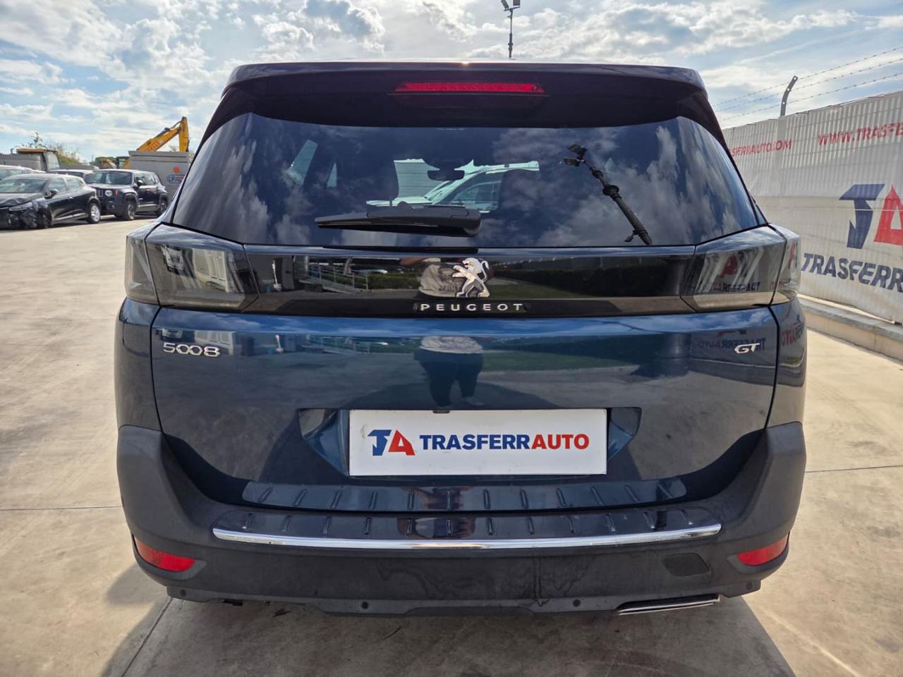 PEUGEOT 5008 BlueHDi 130 S&S EAT8 GT 01/2023 - immagine 4
